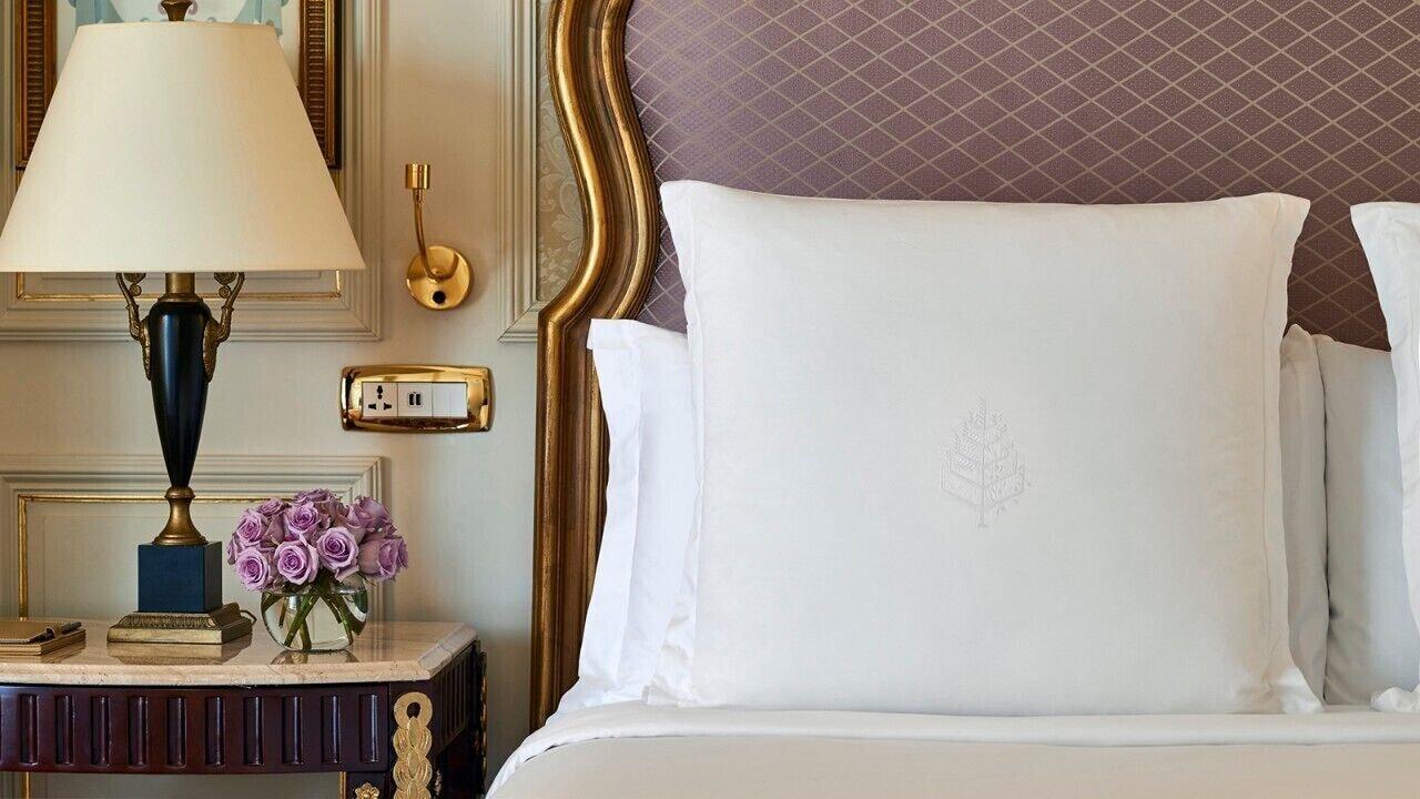 Four Seasons Cairo At The First Residence Giza Екстер'єр фото A pillow