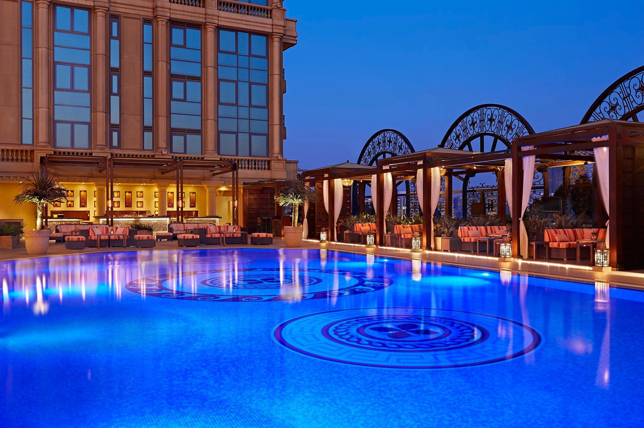 Four Seasons Cairo At The First Residence Giza Екстер'єр фото The pool at the St. Regis Dubai