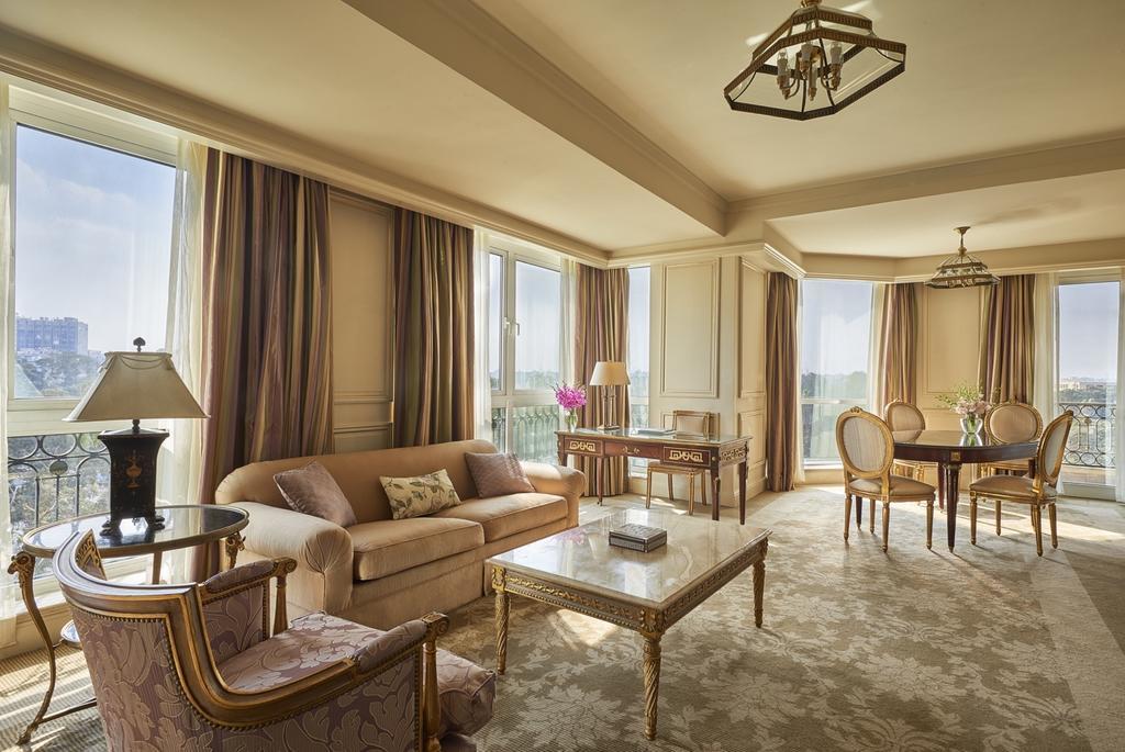Four Seasons Cairo At The First Residence Giza Екстер'єр фото A suite at the Four Seasons Hotel