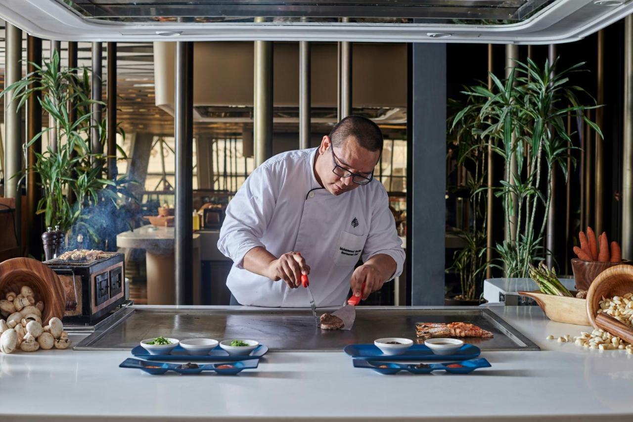 Four Seasons Cairo At The First Residence Giza Екстер'єр фото Chef at work
